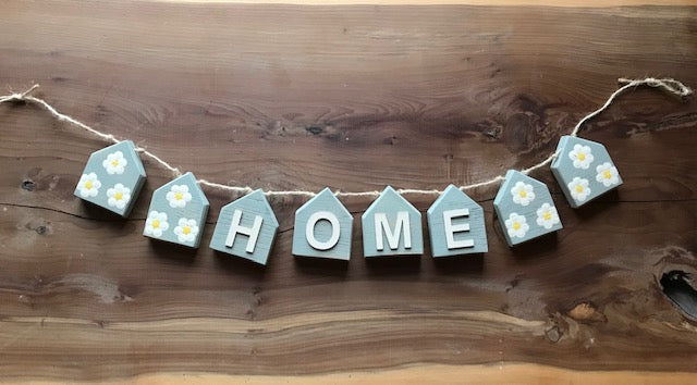 Bunting - Home