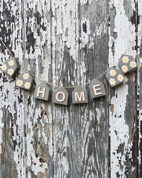 Bunting - Home
