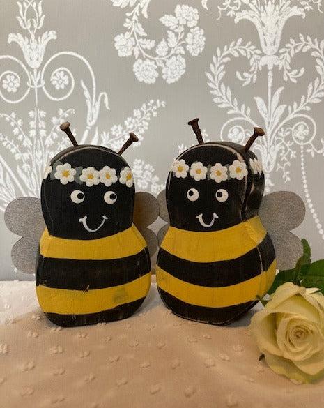 Mrs and Mrs Meant to Bee